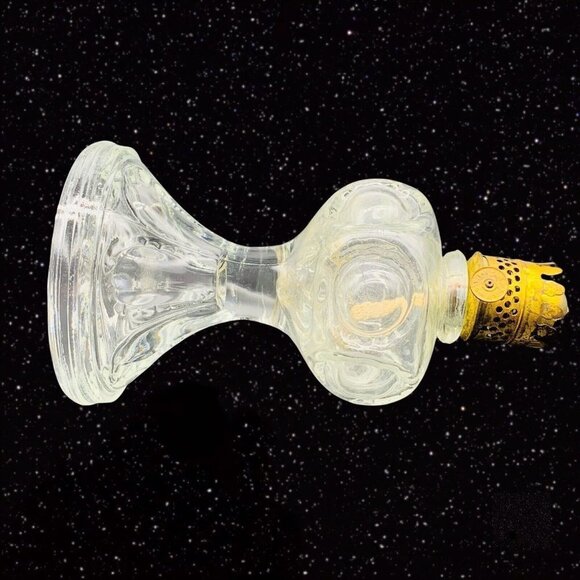 Vintage Art Glass Bulls Eye Clear Oil Lamp 7”T 3.5”W - Picture 7 of 7